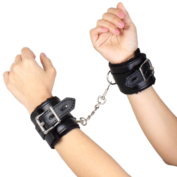 SECRETPLAY - CZARNE KAJDANKI BDSM Z KOLEKCJI BONDAGE