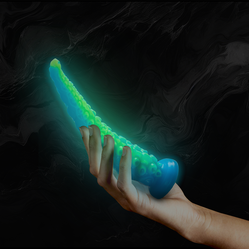 EPICKI - SCYLLA FLUORESCENCYJNY CIENKI DILDO MAŁY ROZMIAR
