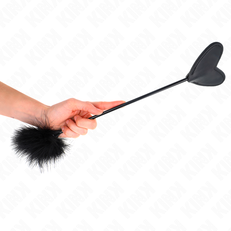 KINK - PIÓRA DO ŁASKOTANIA Z PŁASKĄ PAŁKĄ W KSZTAŁCIE SERCA 31 CM
