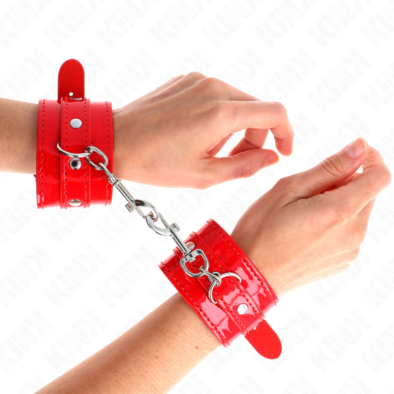 KINK - BŁYSZCZĄCE KAJDANKI CZERWONE REGULOWANE 23-33 CM