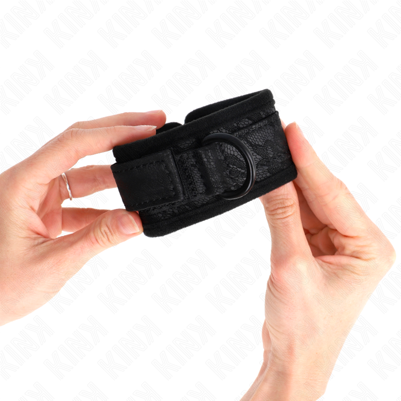 KINK - CZARNE KORONKOWE KAJDANKI NA NADGARSTKI Z NEOPRENU, REGULOWANE, 20-29 CM X 5 CM
