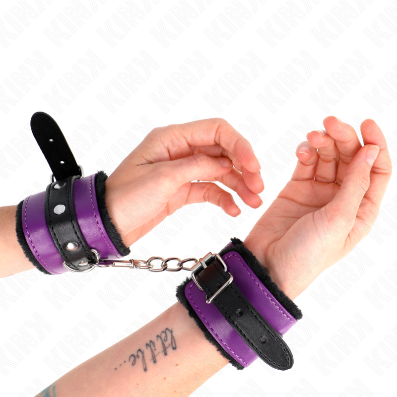 KINK - KAJDANKI Z WYSOKIEJ JAKOŚCI FUTERKIEM CZARNE Z FIOLETOWYM / CZARNY PASEK REGULOWANE 17-29 CM X 6 CM