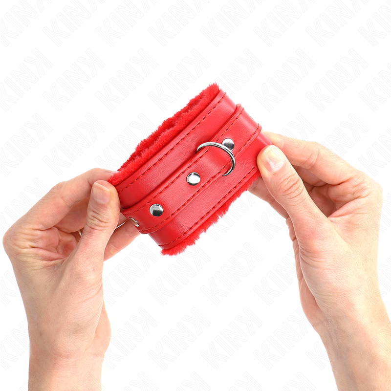 KINK - KAJDANKI Z FUTREM NA NADGARSTKI CZERWONE Z CZERWONYM PASKIEM REGULOWANE 17-29 CM X 6 CM