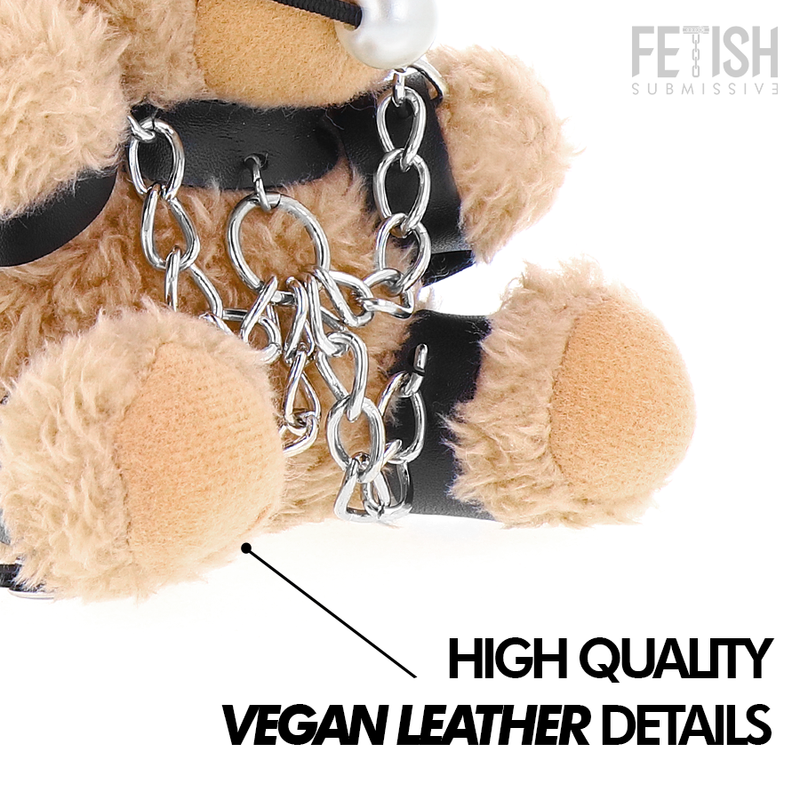 FETYSZ ULEGŁY – PLUSZOWY MIŚ FOZZIE MODEL BDSM 3